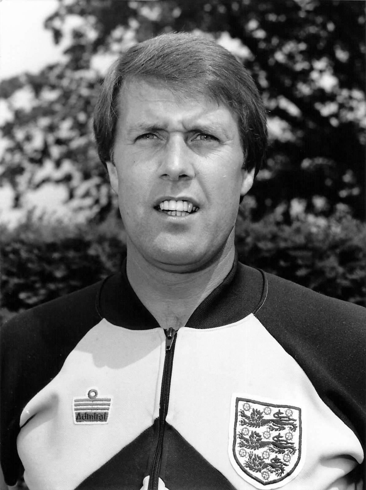 1982 Press Photo GEOFF HURST Coach England Football Team World Cup Squad Spain