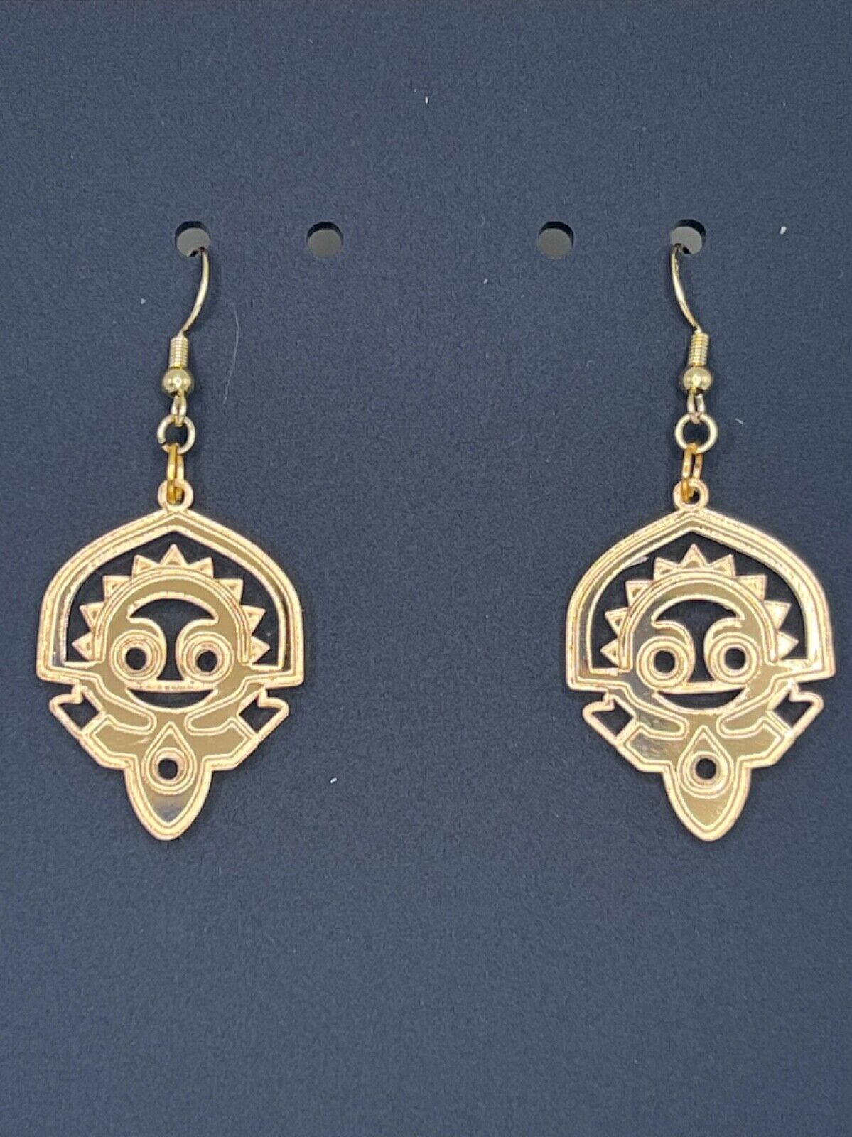 Polynesian Resort earrings, Walt Disney World