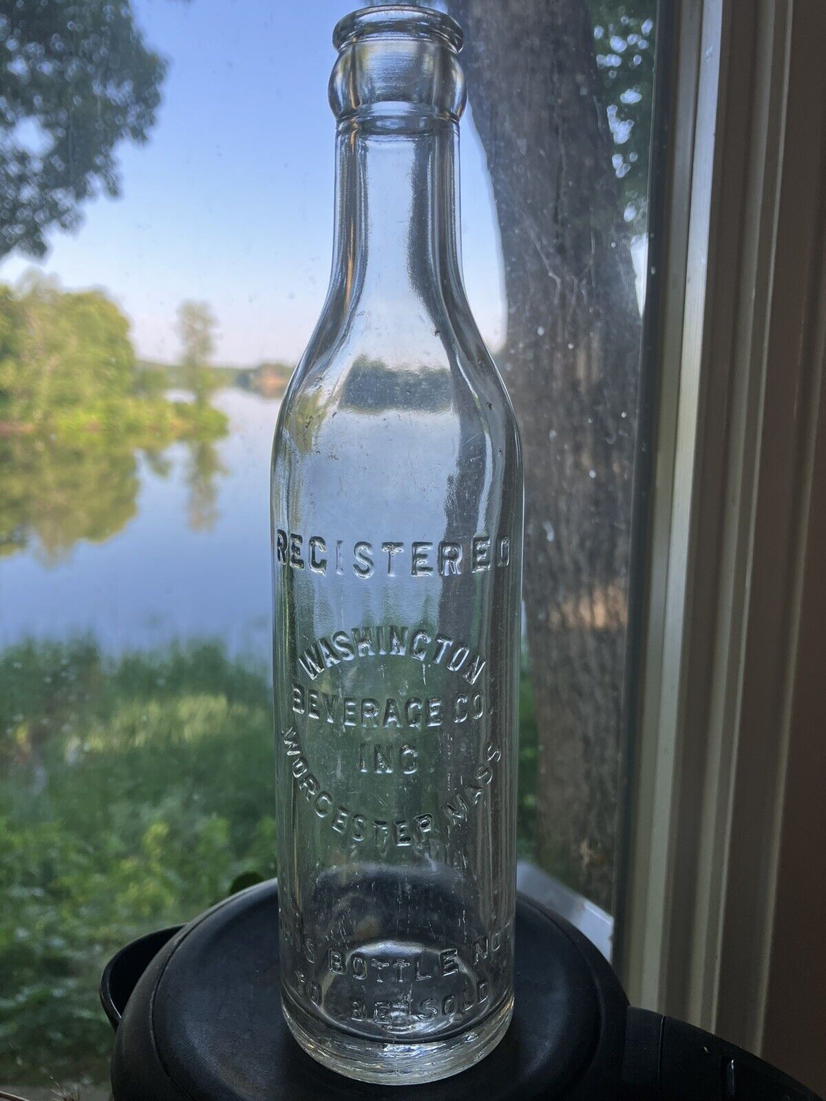 Washington Beverage Co. - Worcester, Mass. - Vintage Soda Bottle