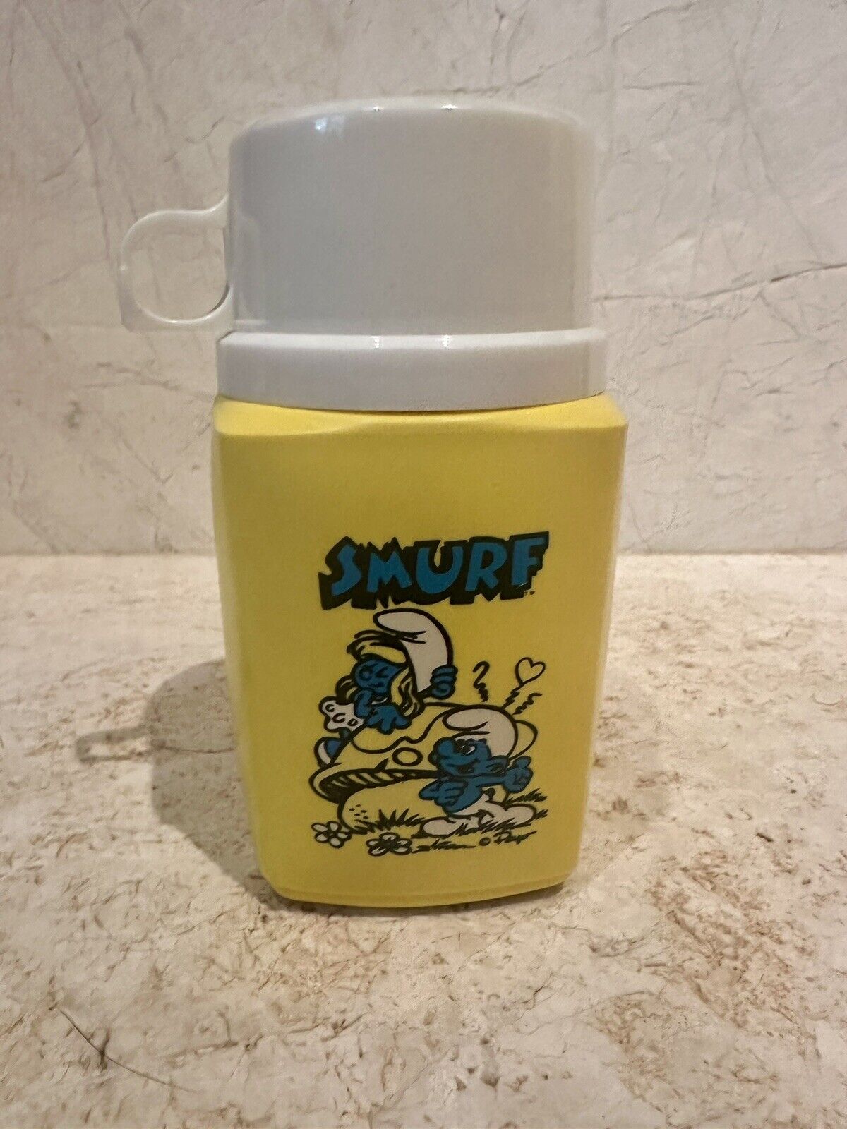 1983 Vintage SMURF Thermos Yellow & White KING-SEELEY Flip Up Sip Top and Cup
