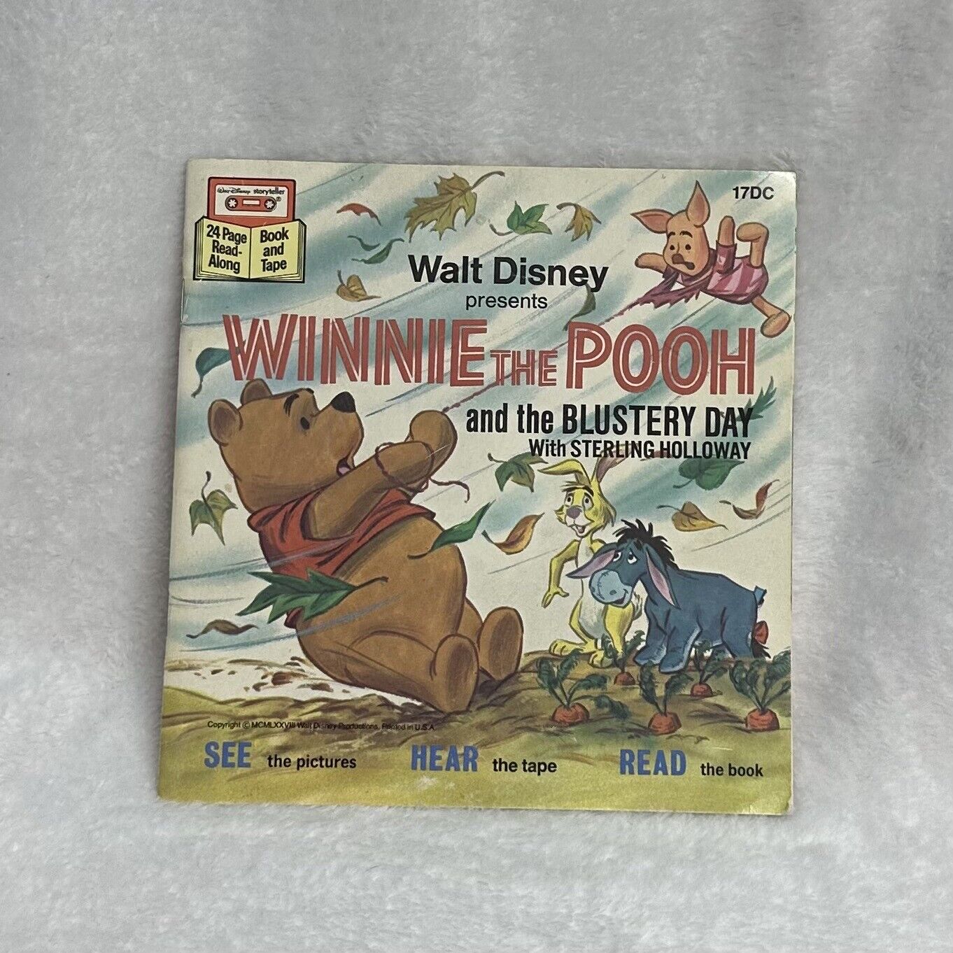 Vintage Walt Disney Winnie The Pooh 17DC Read-Along Book *No Tape*