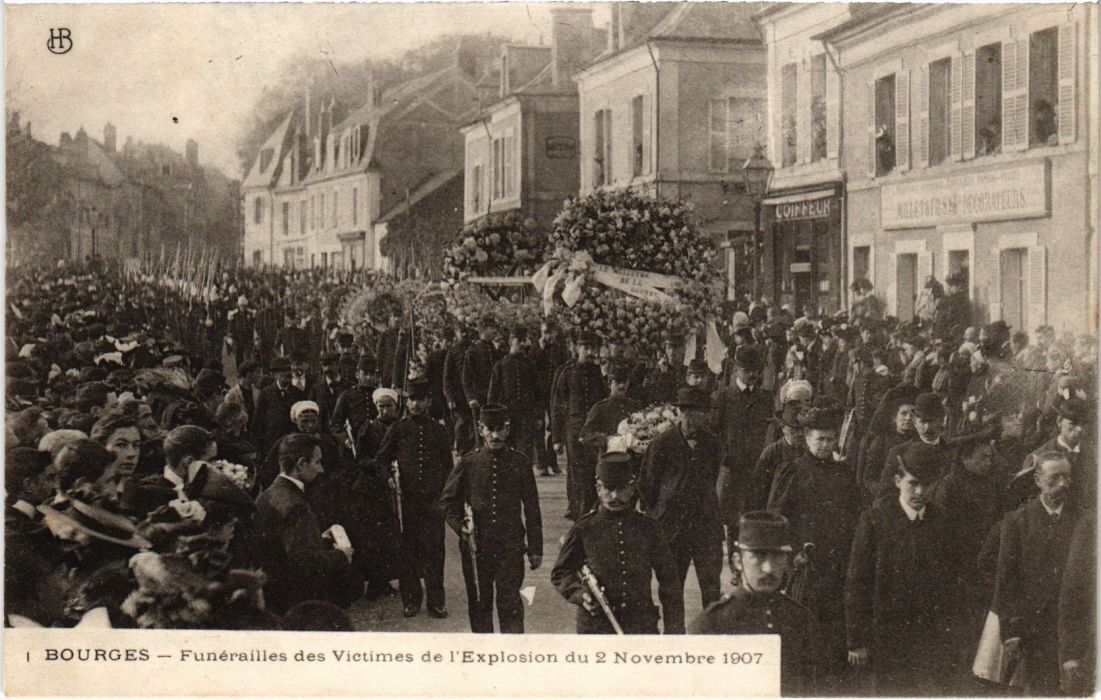 CPA BOURGES Funeral of the Victims Explosion 1907 (1272304)