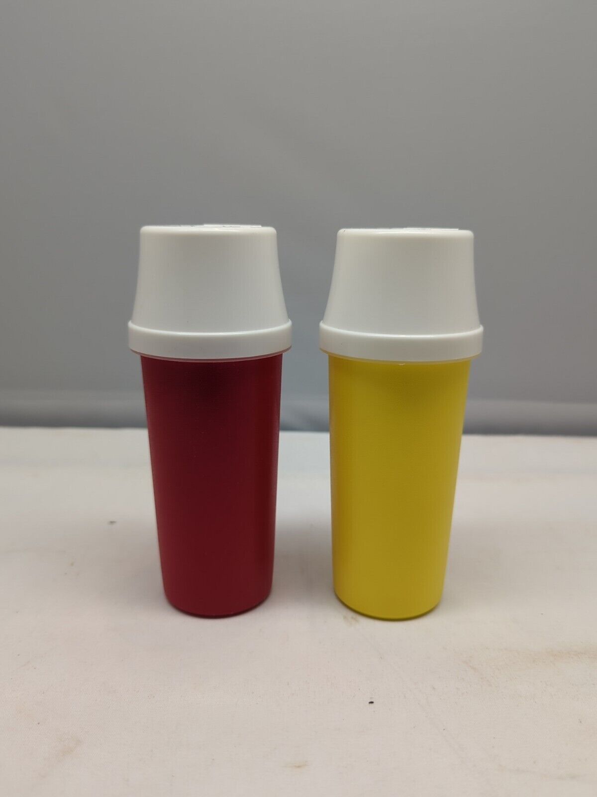 Vintage Tupperware Ketchup and Mustard Pump Dispensers 1329 & Lids 871 Complete