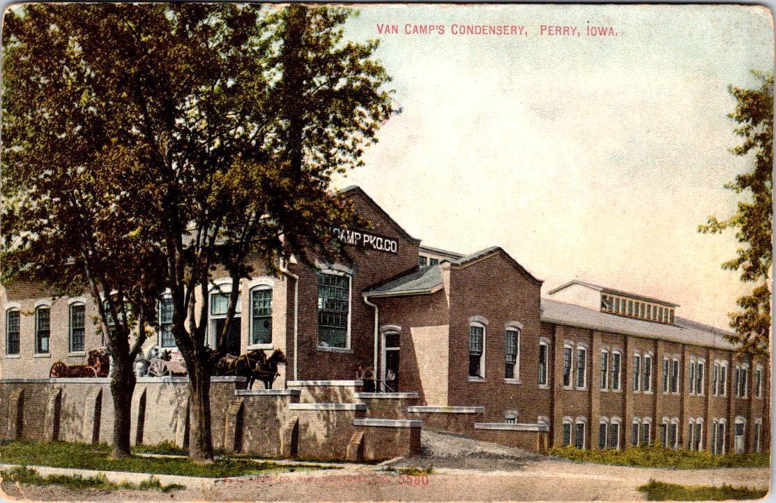 Perry, IA Iowa VAN CAMP\'S CONDENSERY Packaging~Factory DALLAS CO c1910s Postcard