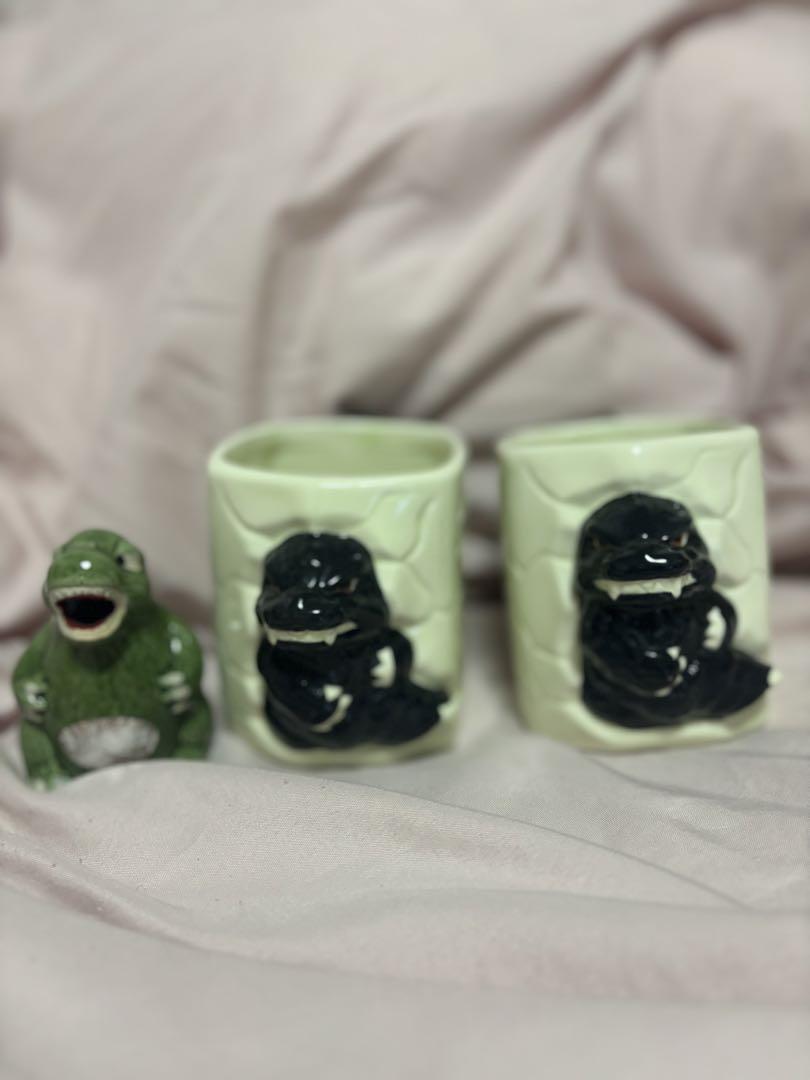 Godzilla Ceramic mug, ashtray 1996 Godzilla Movie Toho Japan Vintage Item
