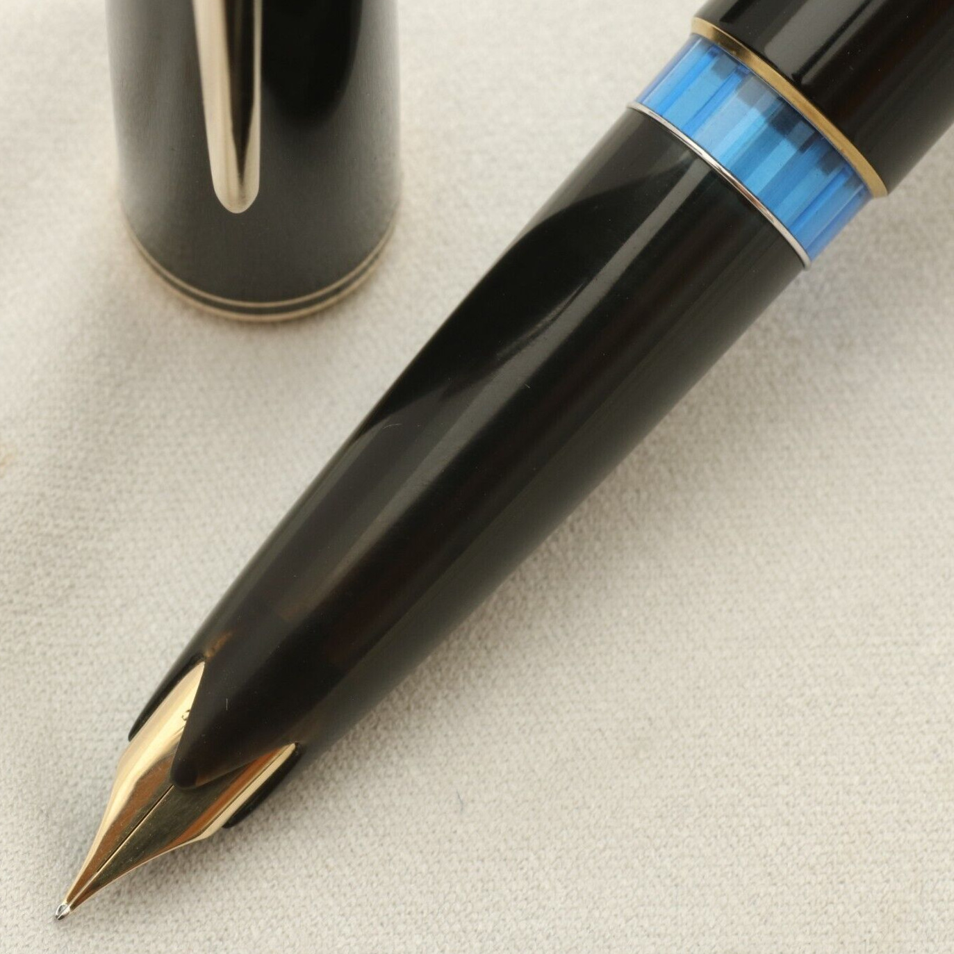 Montblanc VTG 1960s No 24 Fountain Pen BLK/G 14C F Nib Used in Japan EXC++ [09]