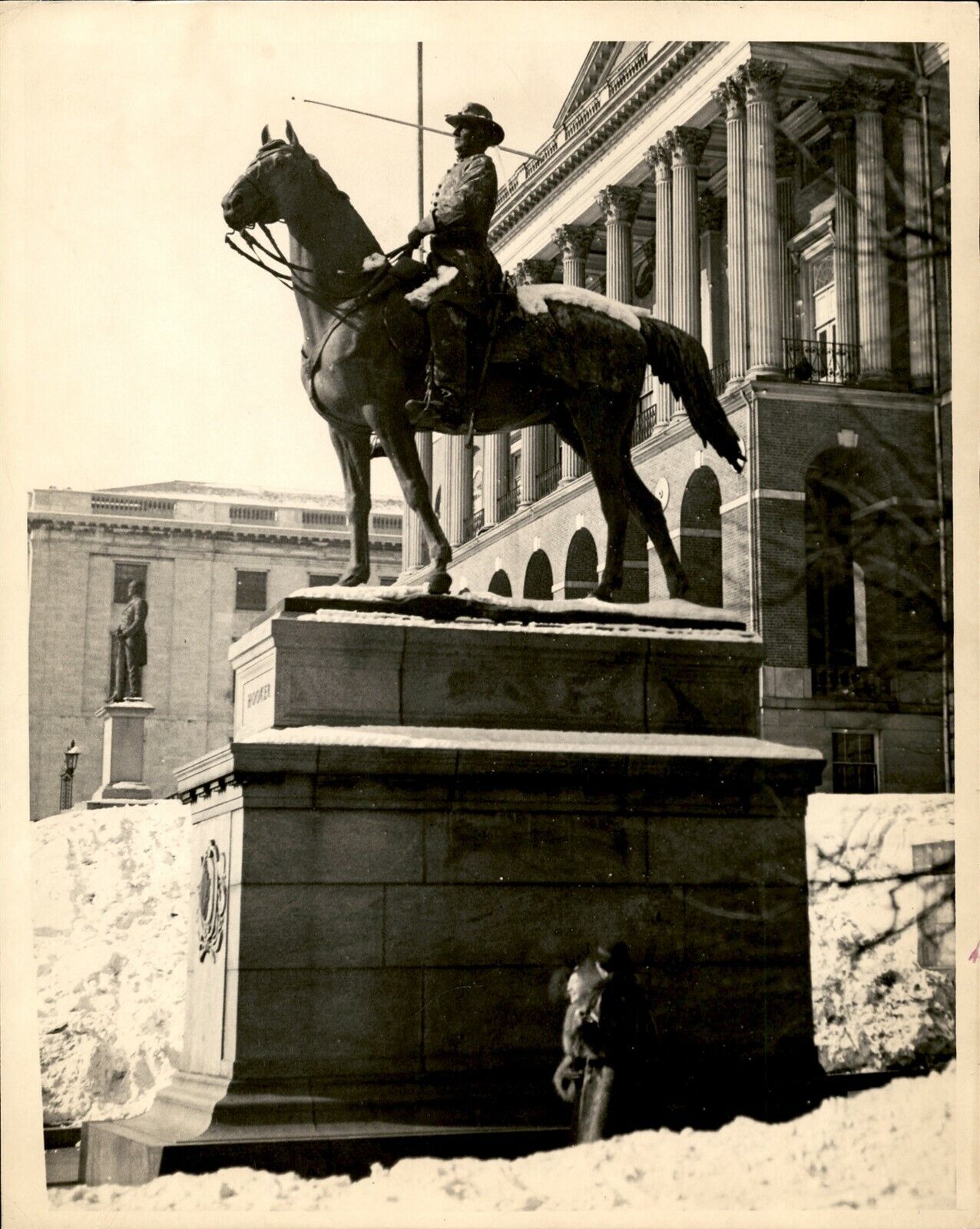 LG919 1934 Orig Photo EQUESTRIAN STATUE OF JOSEPH HOOKER IN BOSTON MASSACHUSETTS