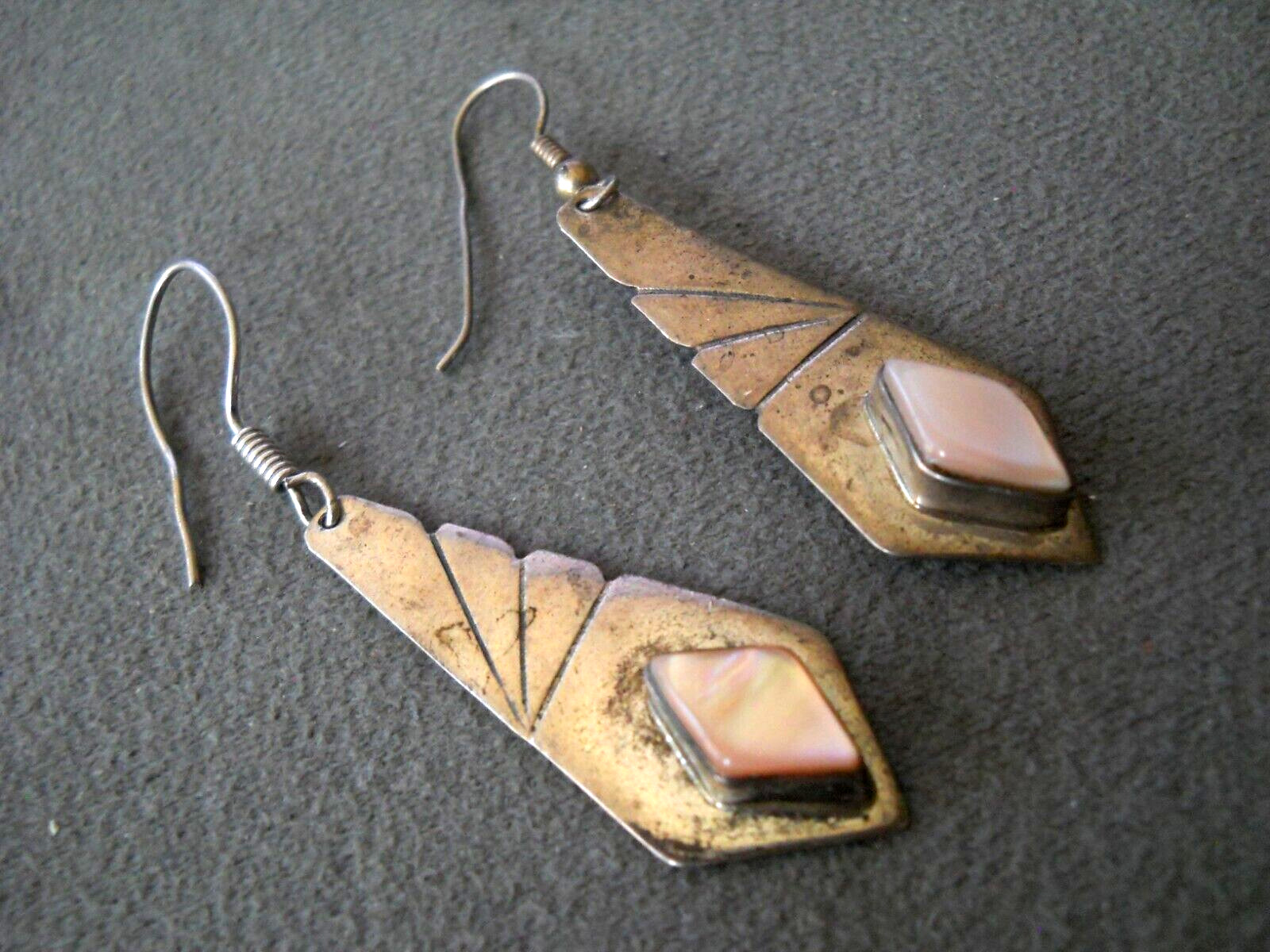 Southwestern Native American Navajo Pink MOP Sterling Silver Hook Earrings