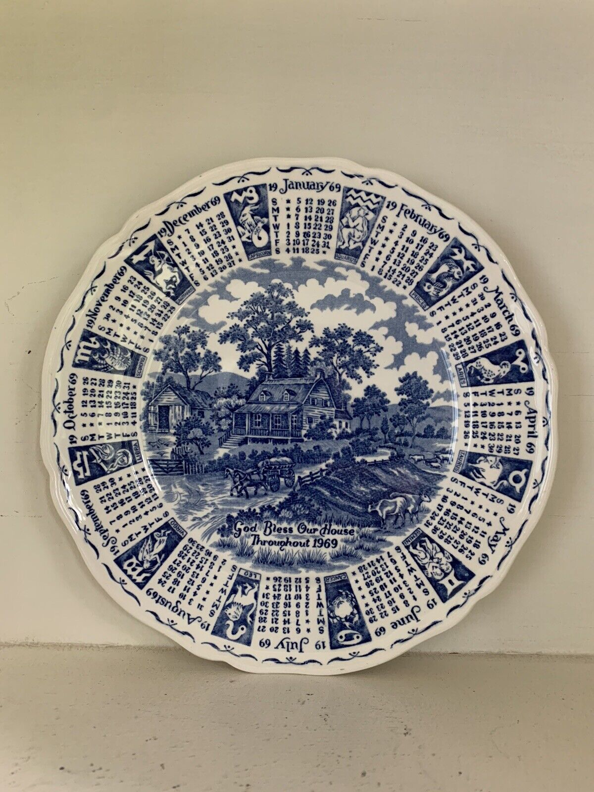 Alfred Meakin CALENDAR PLATE Collectible Plate 1969 Blue & White Excellent 9”in