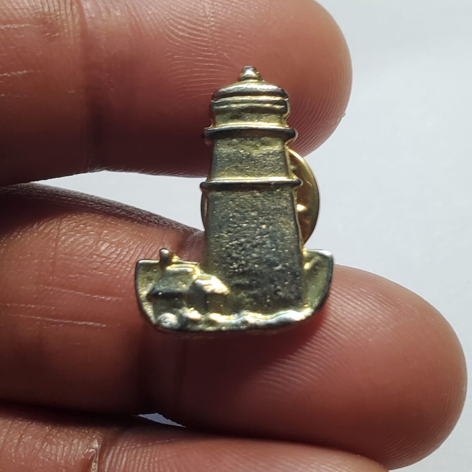 Gold Tone Lighthouse Metal Pin Brooch Hat Lapel 