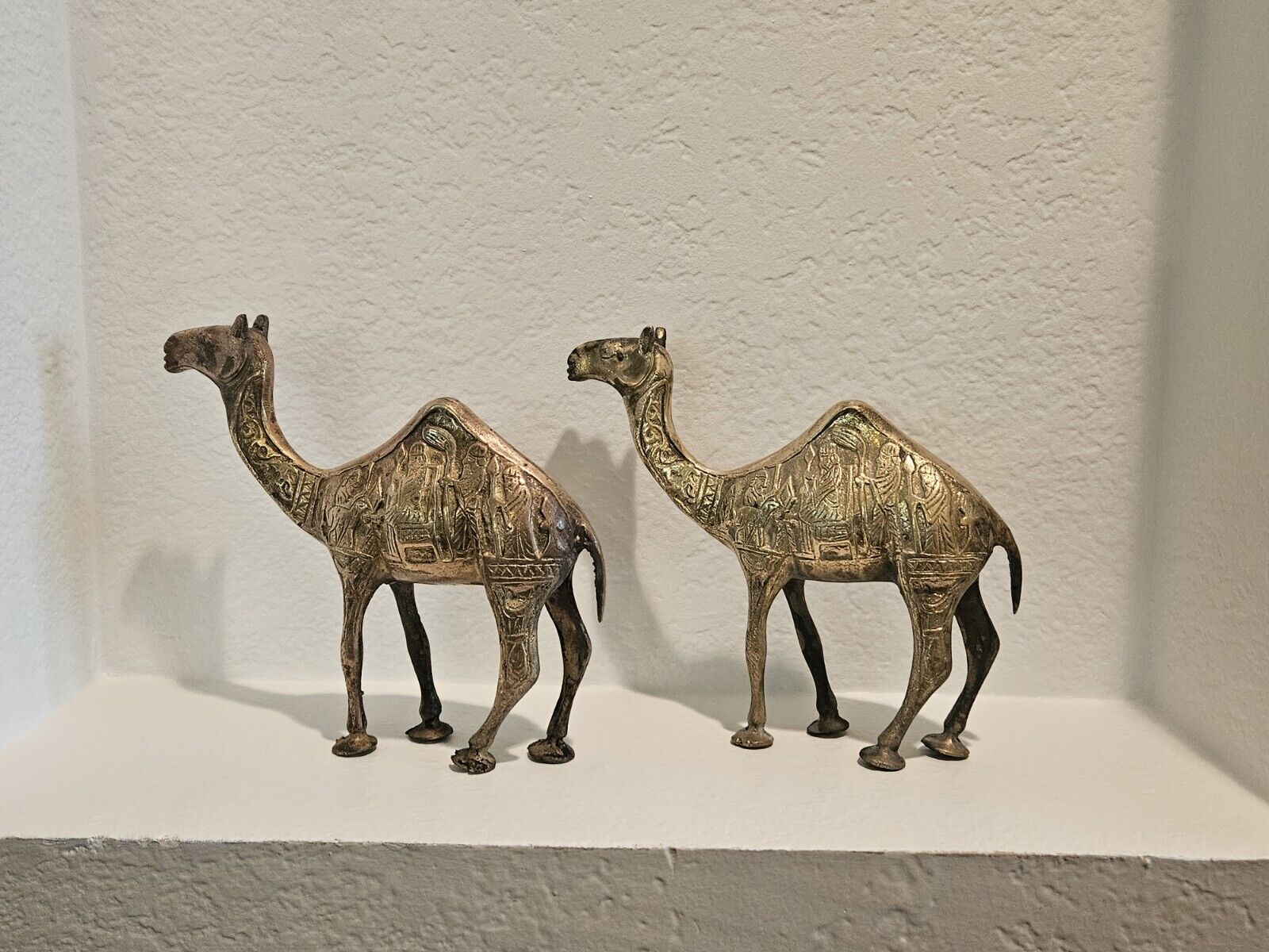 Vintage Brass Camels Set Of 2 Large Embossed