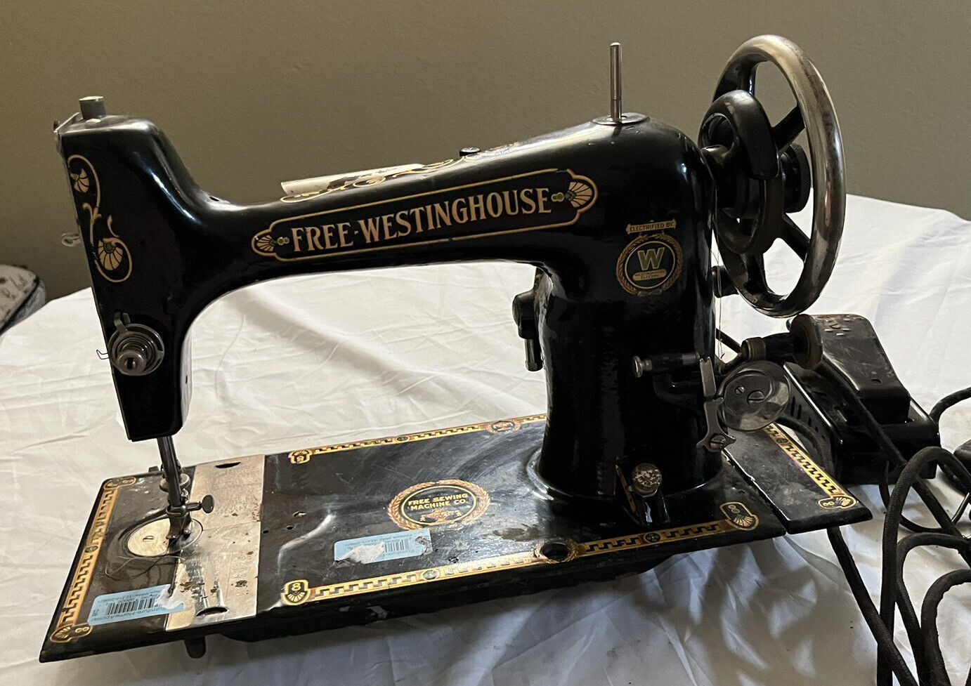 Vintage Sewing Machine w/ Foot FREE WESTINGHOUSE ART DECO Decor Repair Parts USA