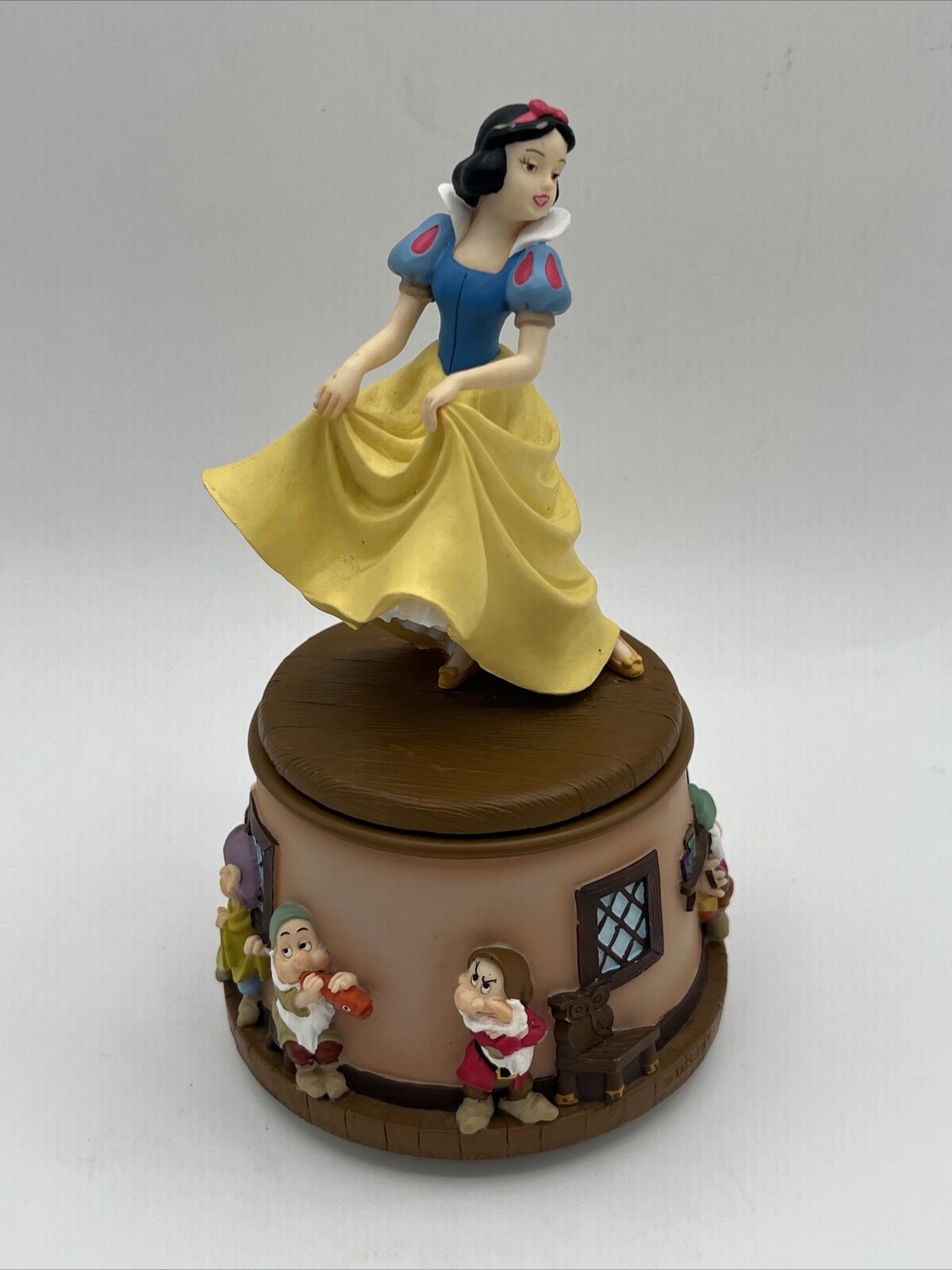 Disney\'s Snow White™ Enesco figurine music box - \