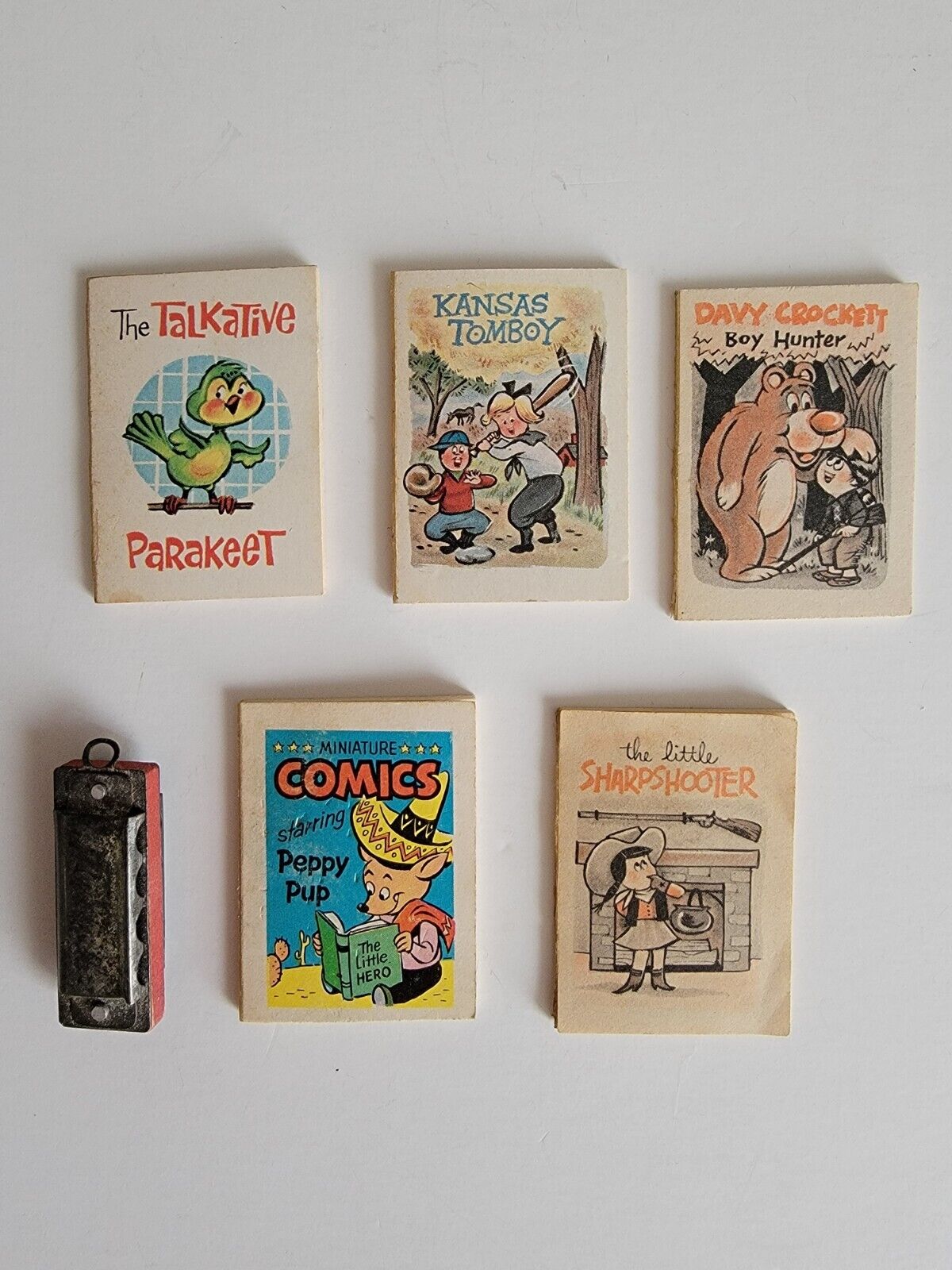 Vintage Lot 5 Cracker Jack Miniature Books + Toy Harmonica