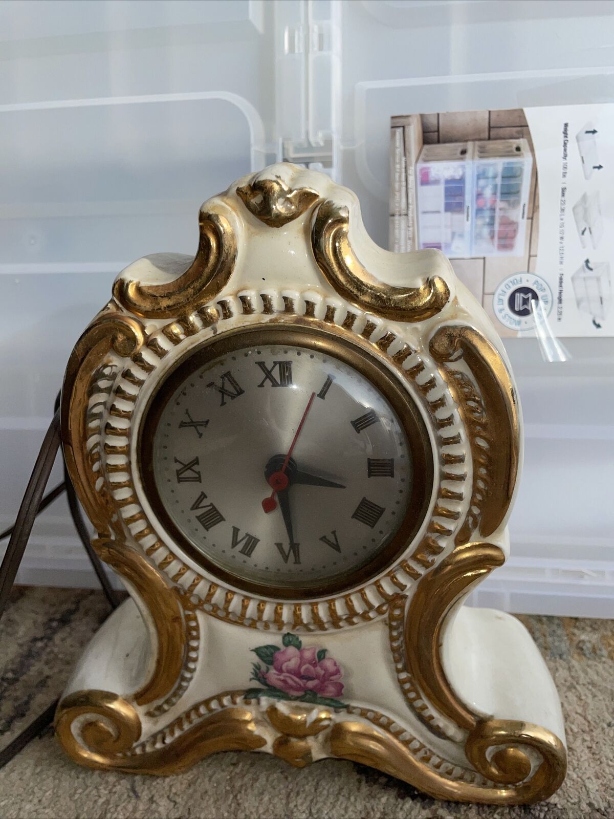 Antique porcelain clock does work