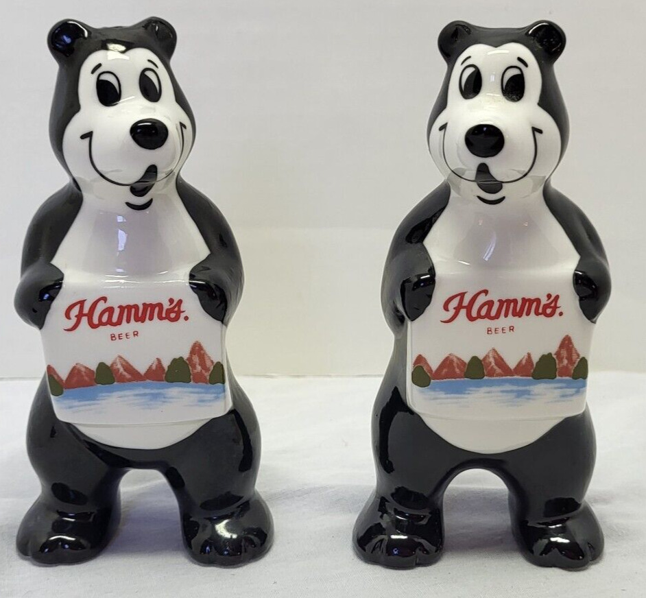 1997 Hamm\'s Beer Bears Holding Hamm\'s Label Salt & Pepper Shaker Set Vtg EUC