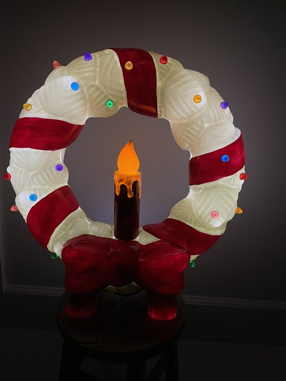 Mr. Christmas Oversized Nostalgic Blow Mold Light Up Wreath 19.25x 18 Battery Op
