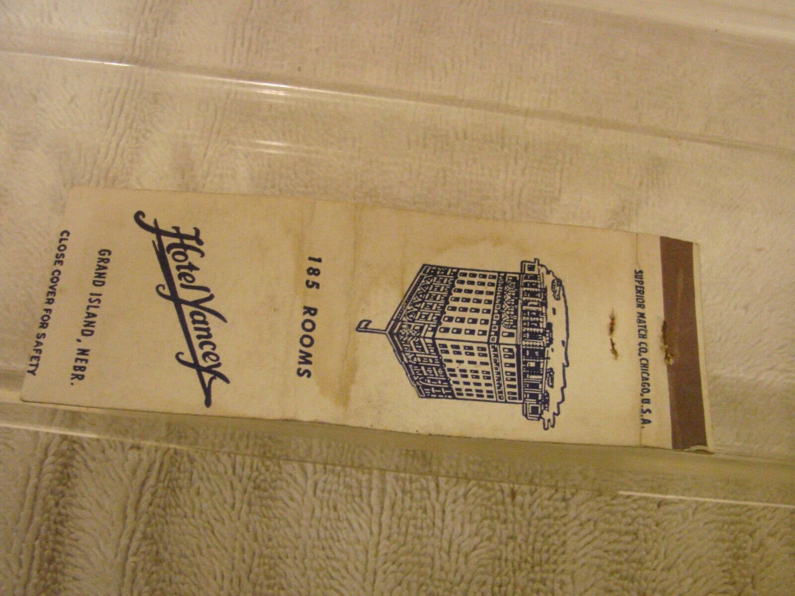 HOTEL YANCEY OLD GRAND ISLAND MATCHBOOK COVER 185 ROOMS 
