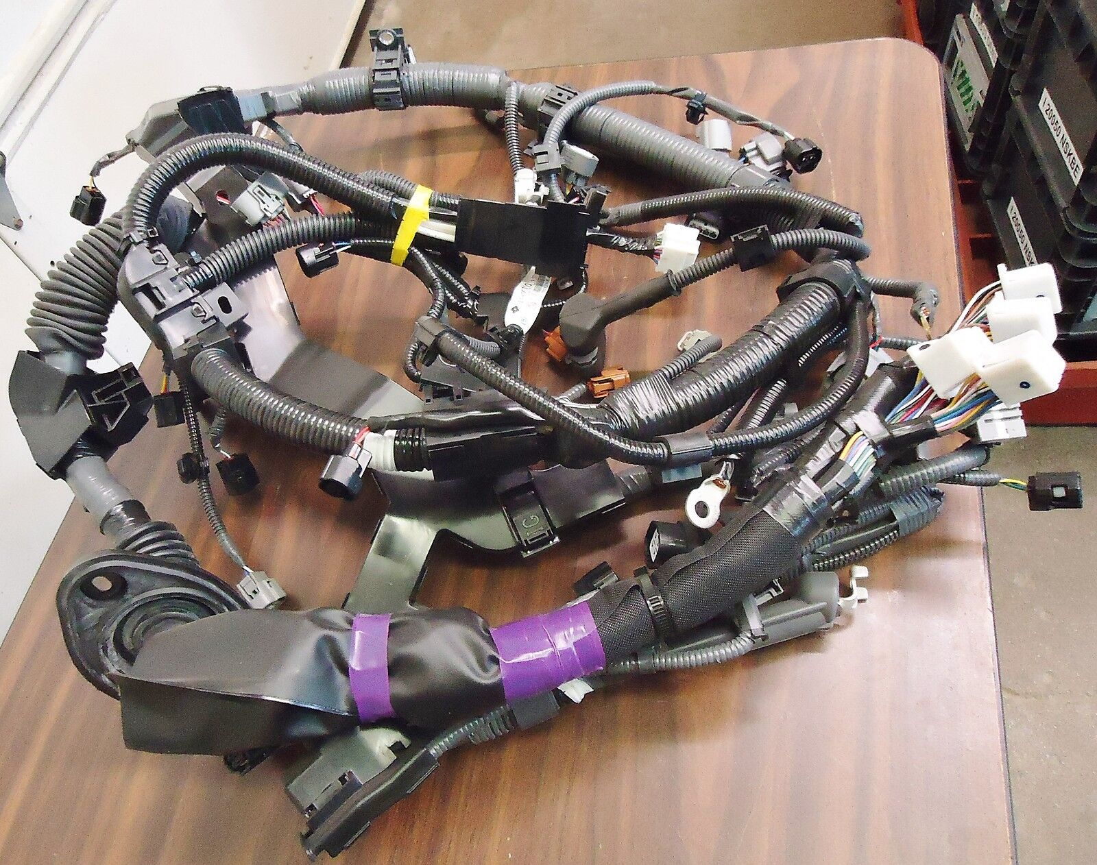 TOYOTA HIGHLANDER 2011... NEW ENGIN WIRE HARNESS ASSY 82121-0E120