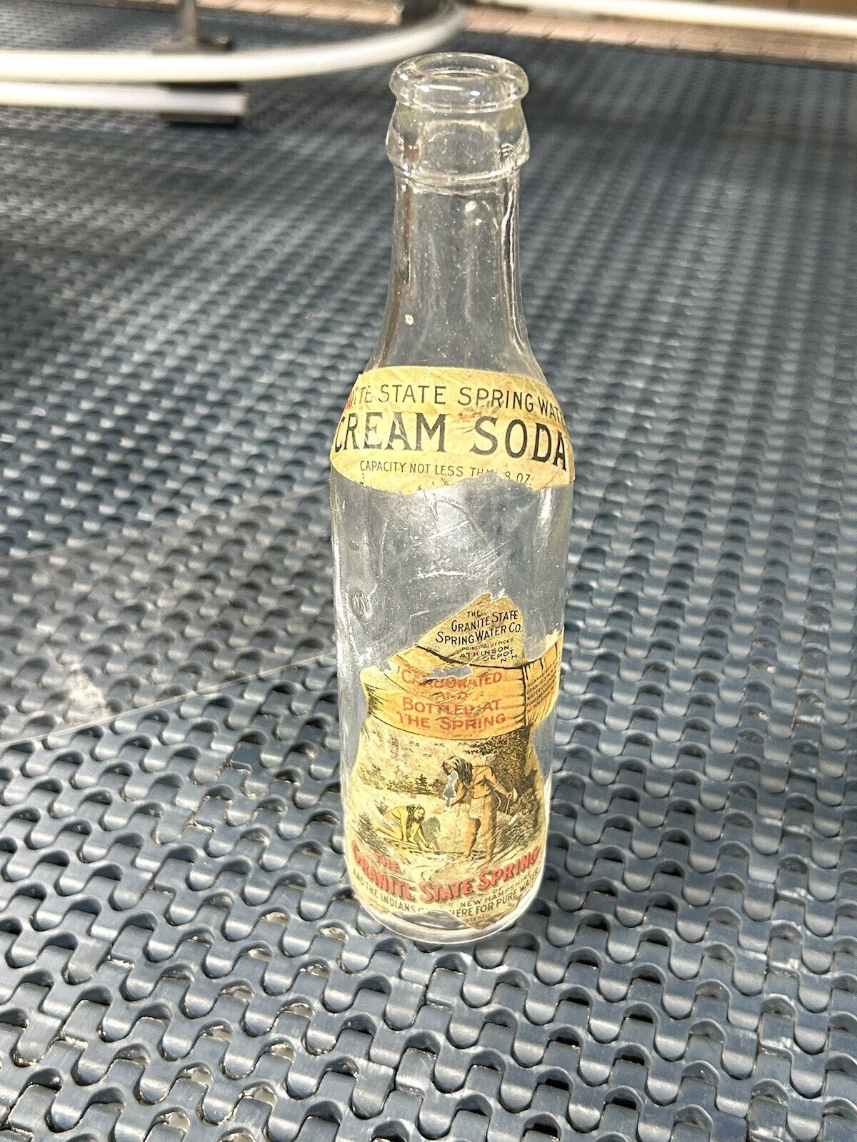 Granite State Spring Water Co. Cream Soda 8oz Paper Label Soda Bottle, NH.