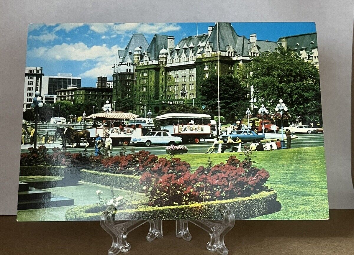 Postcard Continental The Inner Harbour City Of Flowers Victoria B.C. Canada