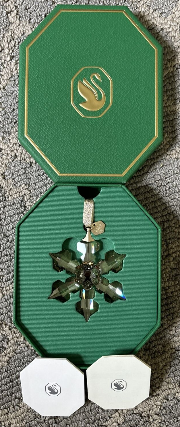 Swarovski 2022 Crystal Annual Edition Ornament Snowflake Christmas Boxed - New