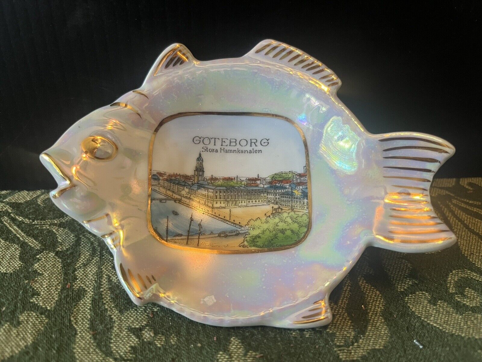 Göteborg Iridescent Opal Rainbow Milk 5” Plate Gothenburg EUC Grand Canal Sweden