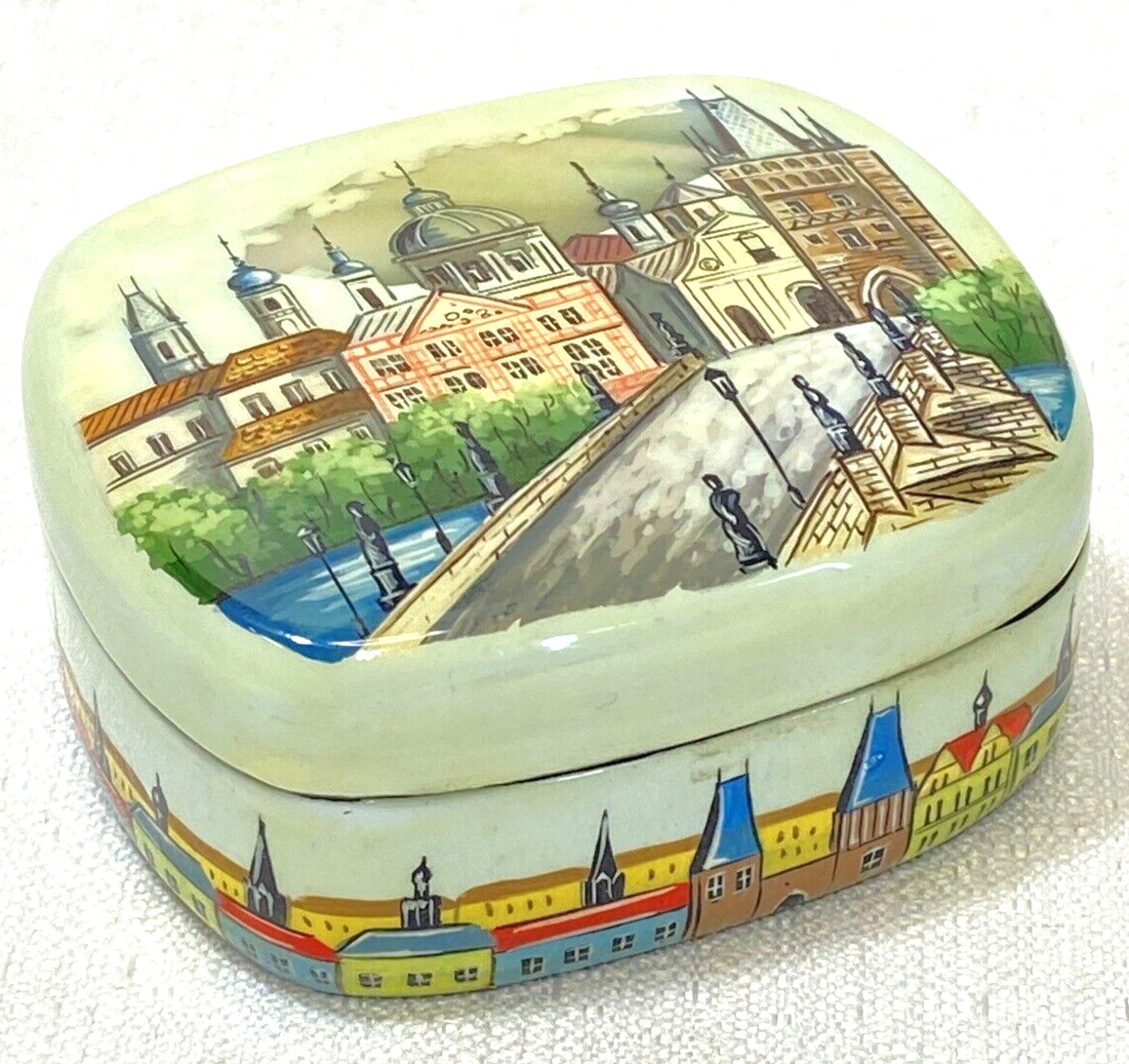 Unique Russian Fedoskino Hand Painted Lacquer Box Prague SIGNED talented ARTIST