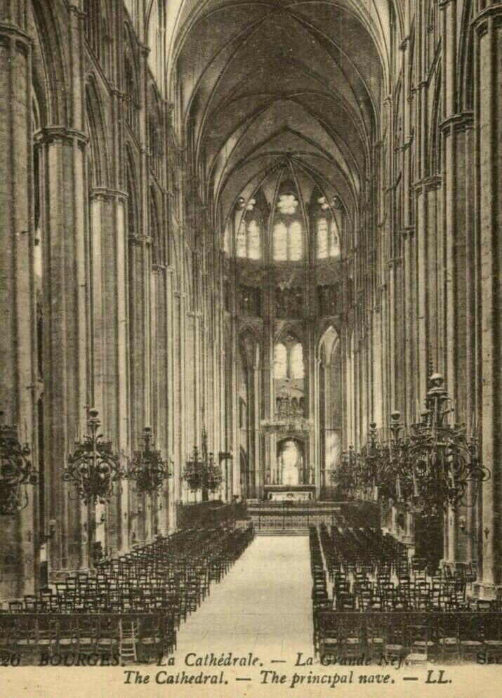 1914 Cathédrale de Saint-Étienne Bourges Principal Nave Church France Postcard