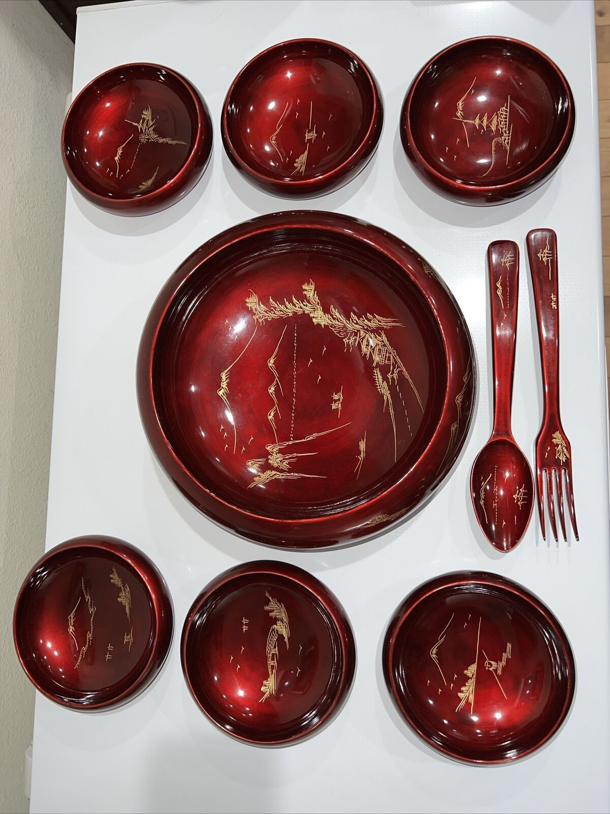 VINTAGE LARGE LACQUER WOOD 9 PC JAPANESE HAND PAINTED SALAD RICE BOWL SET
