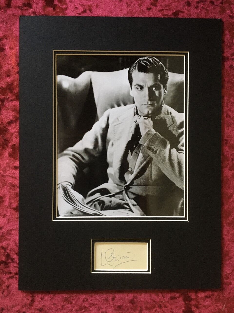 Laurence Olivier CERTIFIED Signed autographed  16x12”  Display +  COA