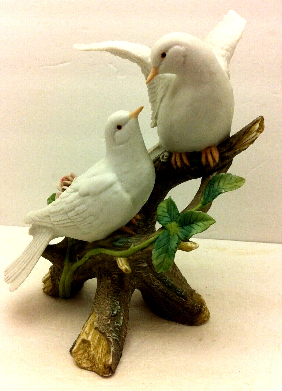 HOMCO Masterpiece Porcelain “Love\'s Song” 1993 White Doves Figurine