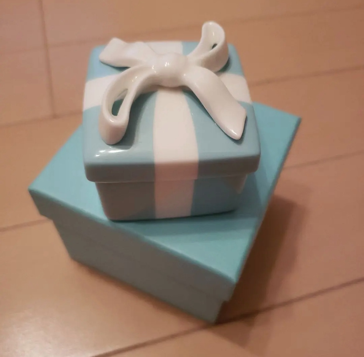 TIFFANY & CO Mini Blue Bow Trinket Gift Box Porcelain Ribbon 5 x 5 x 4 with box