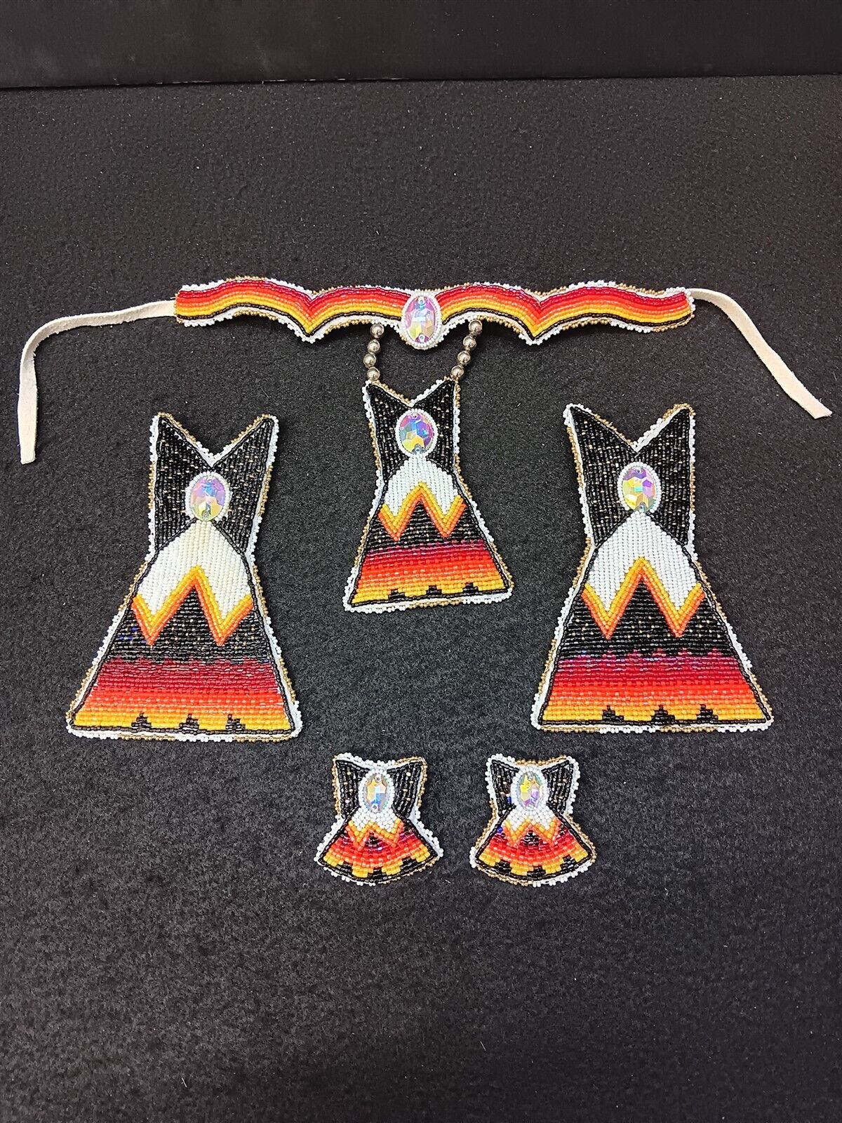 NICE 5 PIECE HAND CRAFTED CUT BEADED TIPI DESIGN NATIVE AMERICAN INDIAN SET
