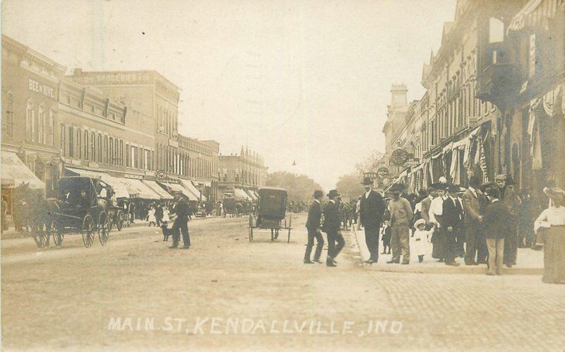 Indiana Kendallville Main Street automobiles RPPC Photo Postcard 22-6335
