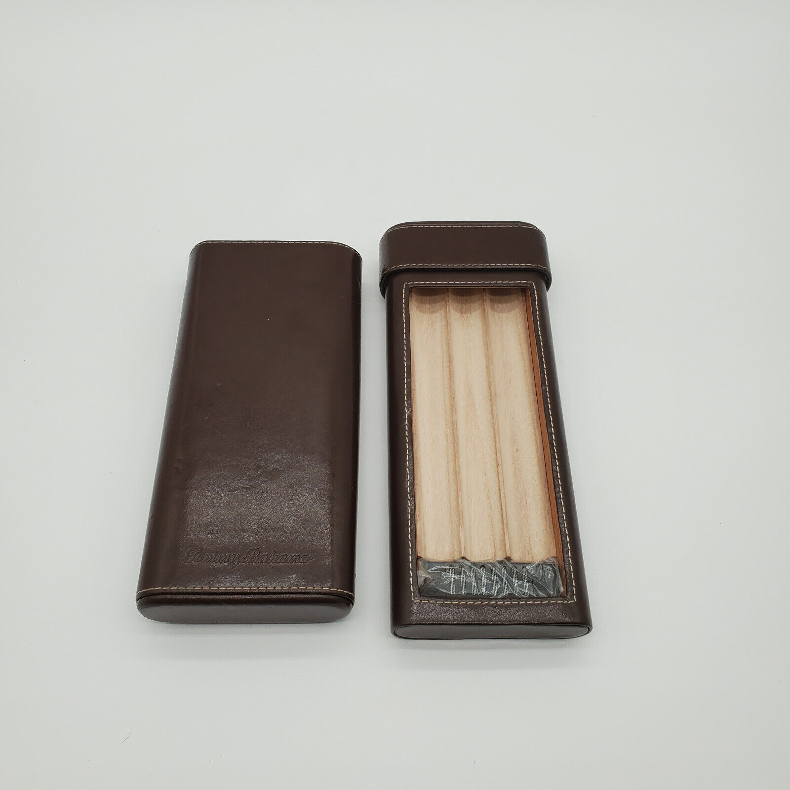 Tommy Bahama Leather Travel Cigar Case with Humidor