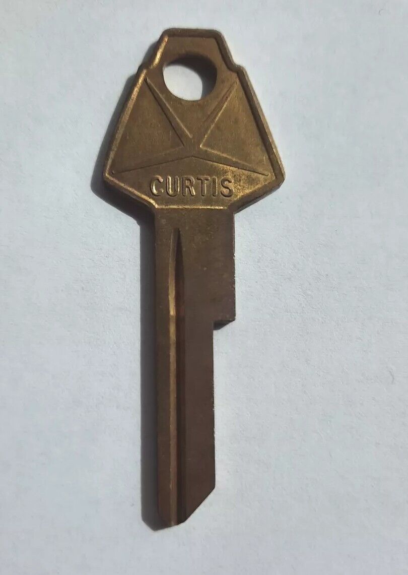 NOS Vintage Mopar Curtis Ind.  Authentic Key Blank Y-152 Chrysler NO RESERVE 