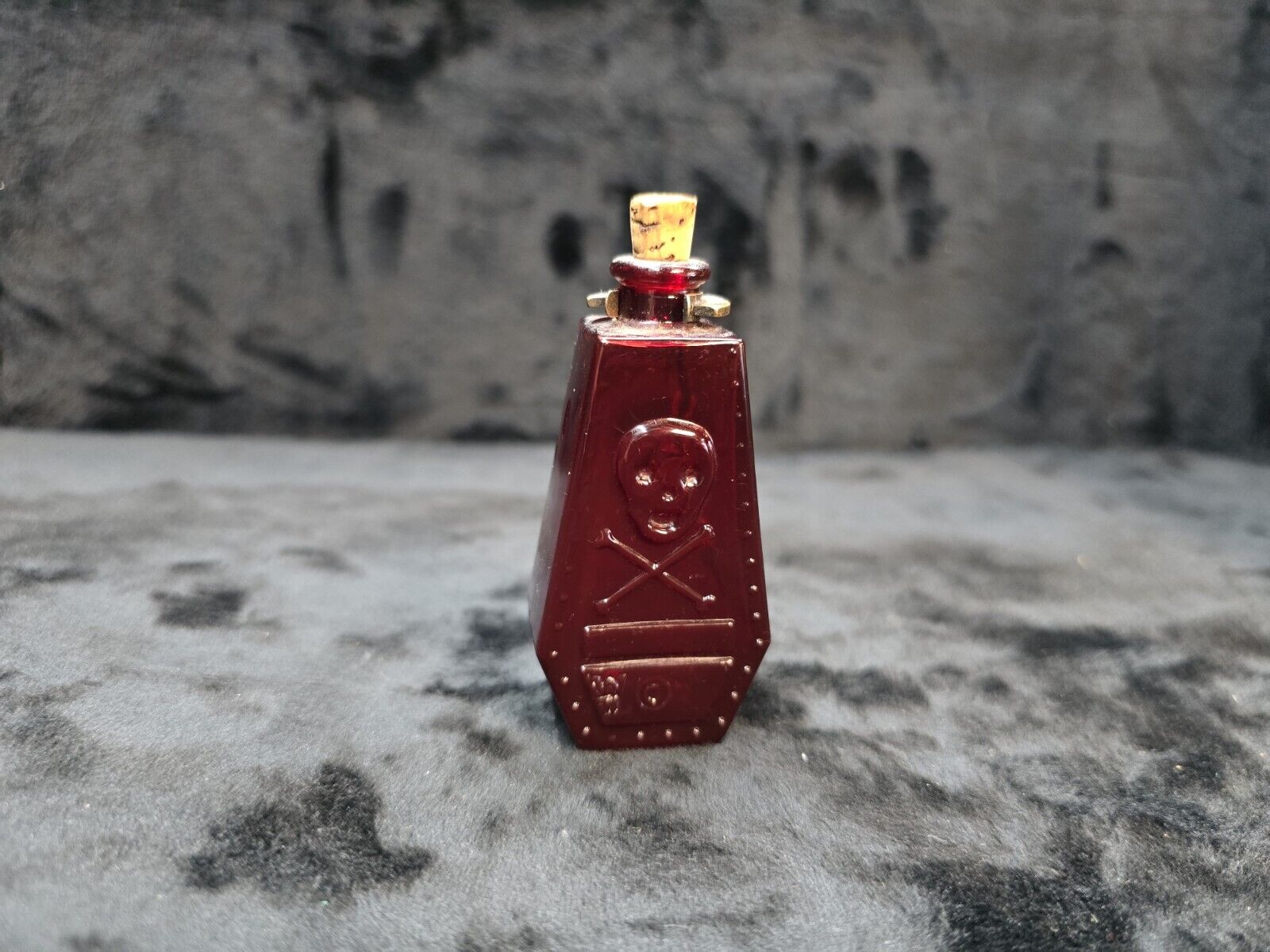 Vintage Wheaton Glass Ruby Red Skull & Crossbones RIP  Coffin Poison Bottle 3.5”