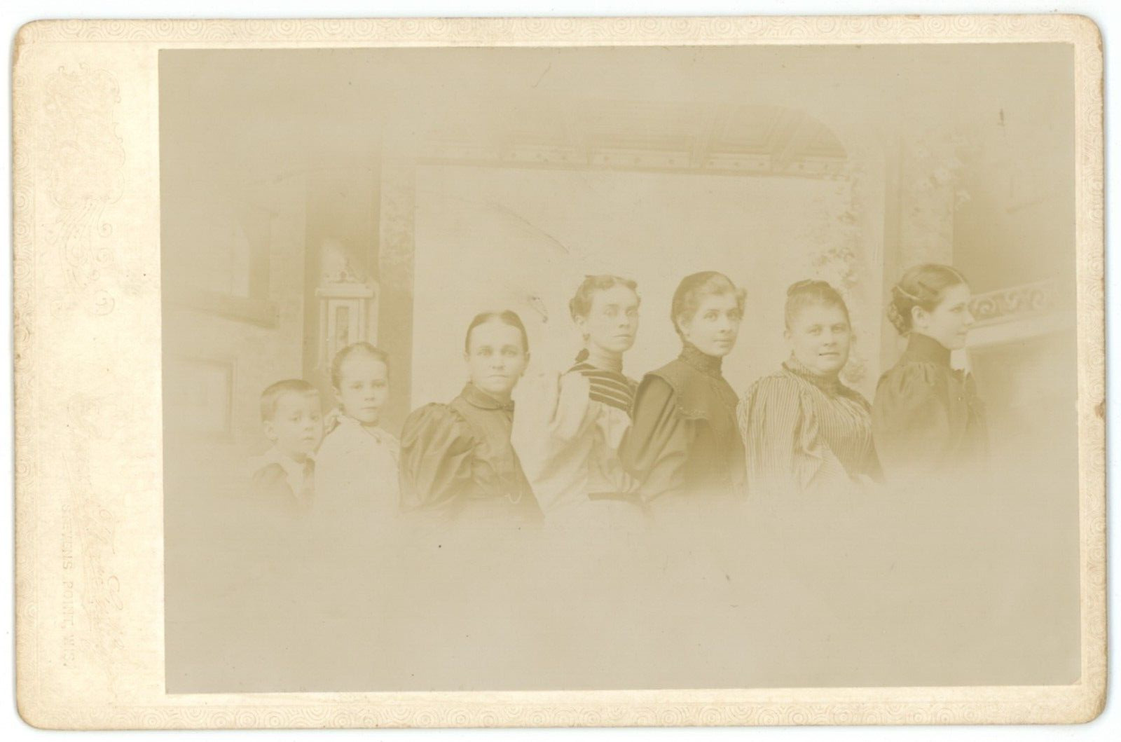 CIRCA 1880\'S Unique CABINET CARD 7 Children In A Row Martin Stevens Point, WI