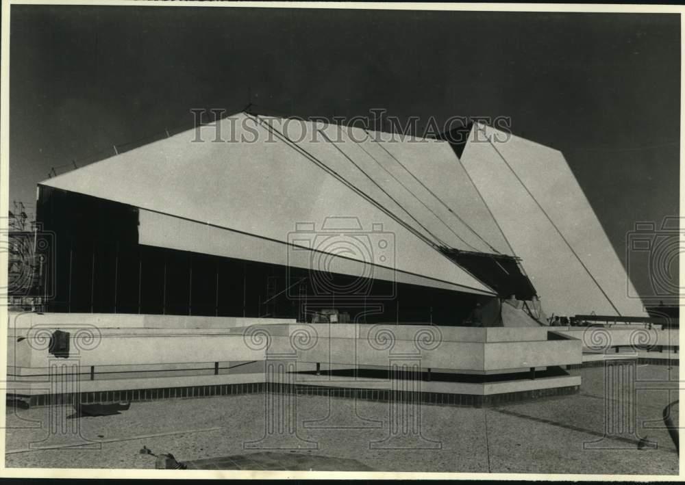 1973 Press Photo Opening Day of Sydney, Australia Opera House. - sax16353