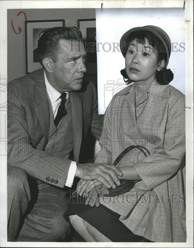 1962 Press Photo Actress Miyoski Umeki Sunday TV Dial - RSJ16207