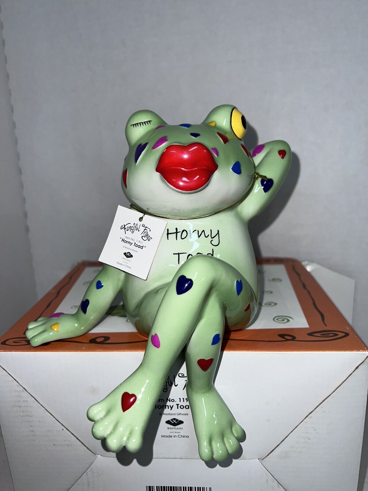 Westland Fanciful Frogs #11912 “Horny Toad” Whimsical Glass Figurine With Hearts