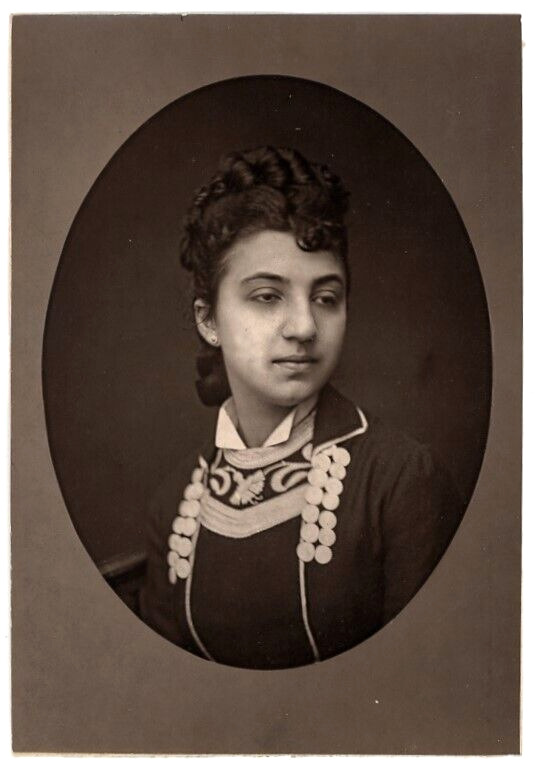 Italian Opera Singer Erminia Borghi-Mamo  antique 1880s photoglypty photograph