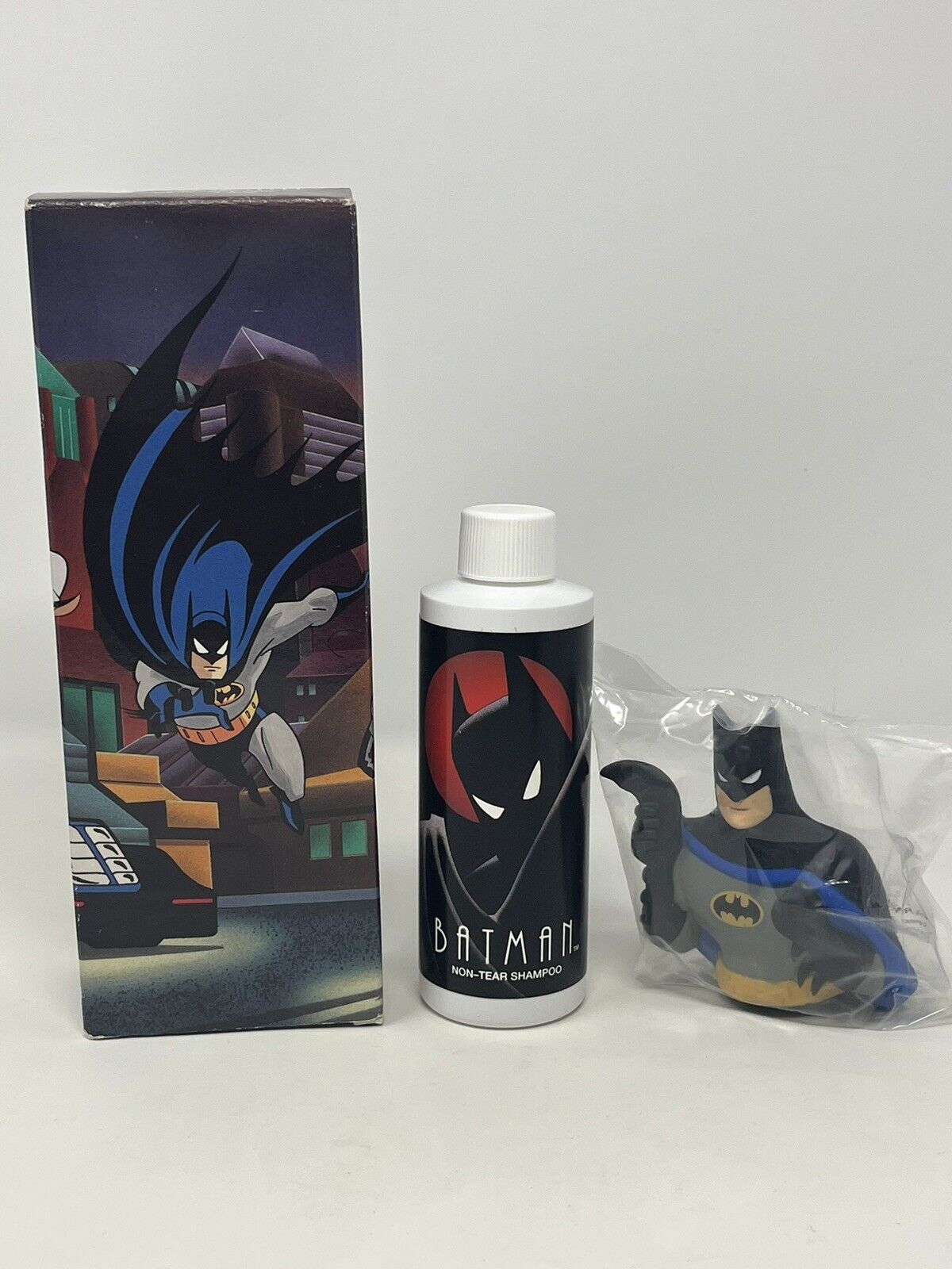 New Vintage 1993 Avon Batman Non Tear Shampoo 4 Fl Oz with Finger Puppet Cap
