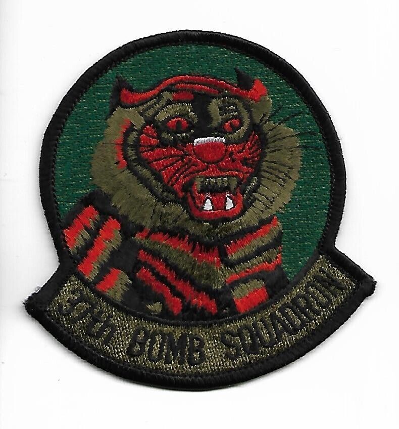 USAF 37th BOMB SQUADRON sundued patch