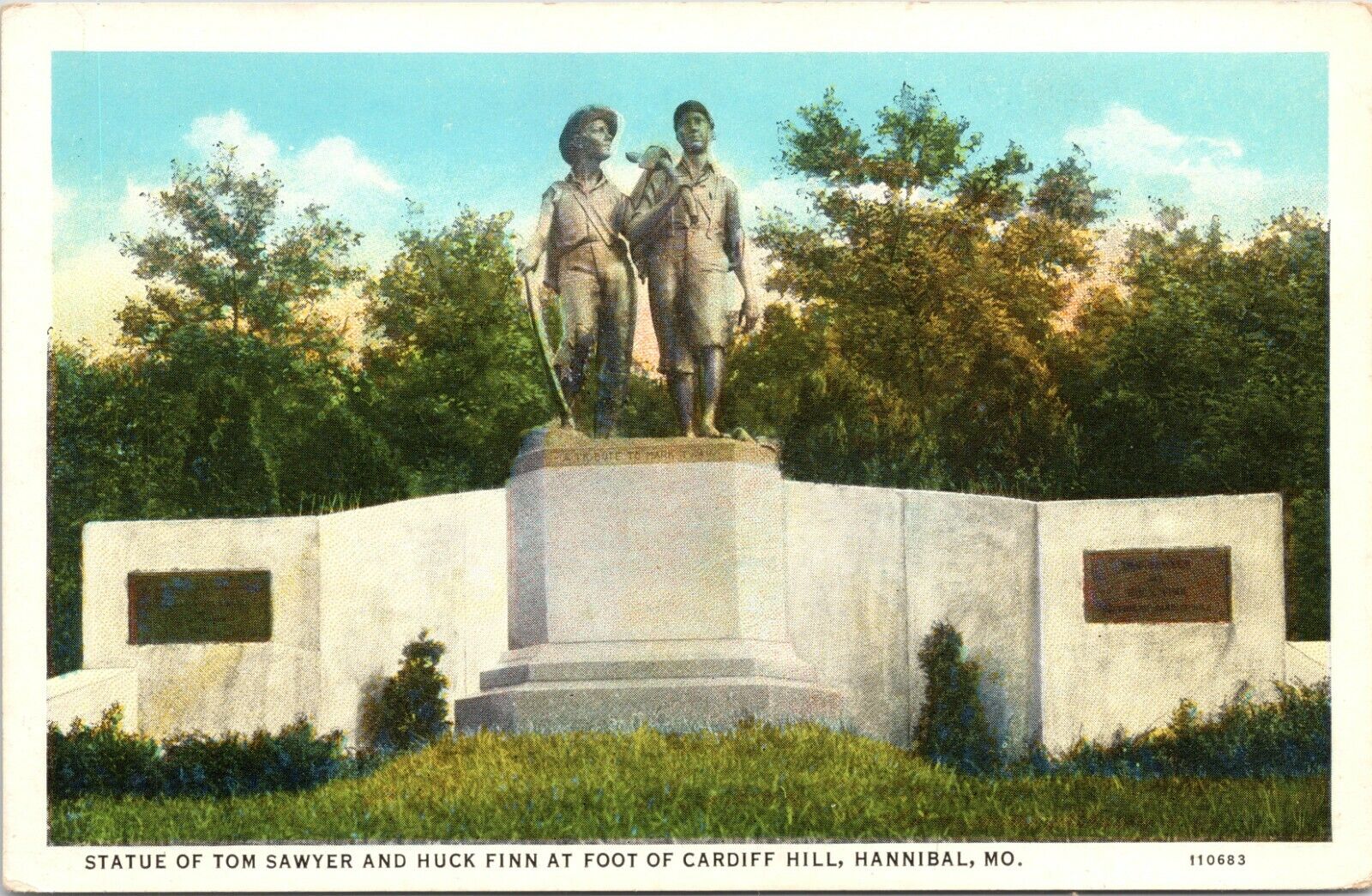 C1920s Hannibal MO Tom Sawer & Huck Finn Statue Mark Twain Missouri Postcard 728