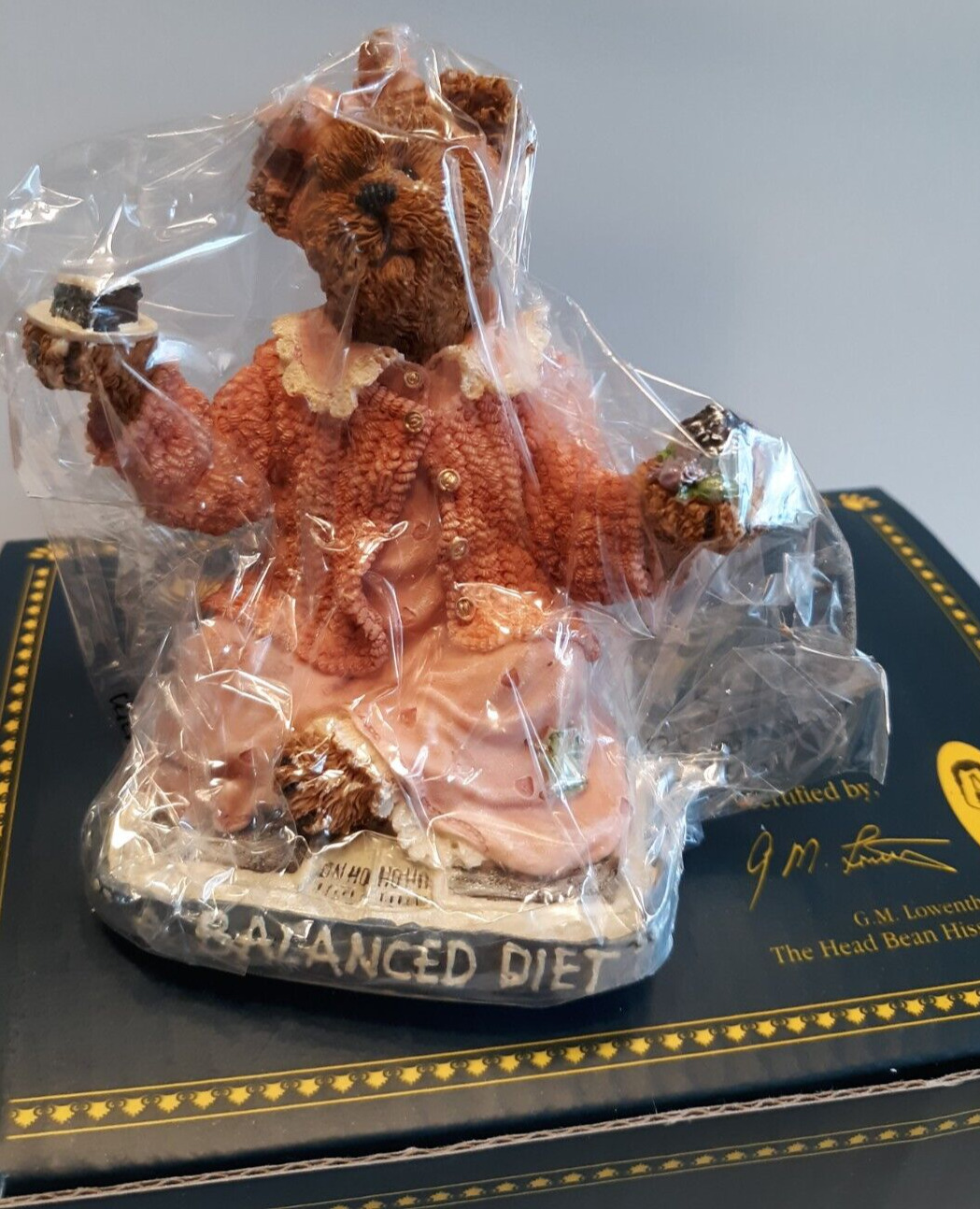 Boyds Bear figurine Jenny Sweet-Tooth It\'s Dairy to Me club exclusive 2004