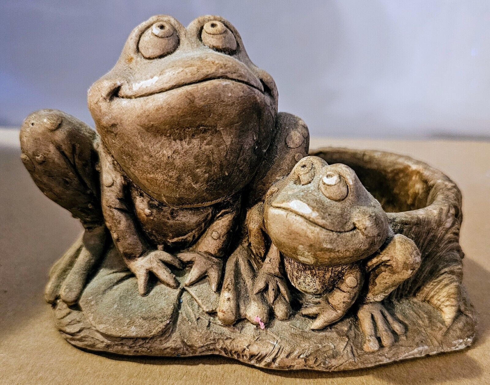 Vintage 1974 W Berrie Toad Frog Family On Tree Stump Planter Trinket Dish USA 4\