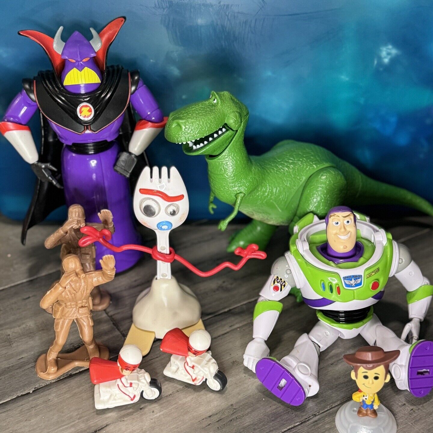 Disney Pixar Toy Story Large Figures Buzz Lightyear Caboom Zurg Rex Forky Army