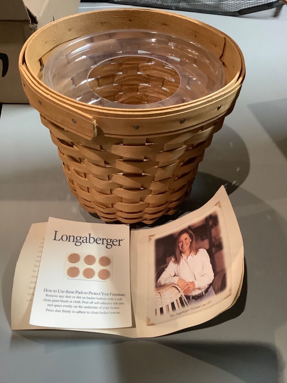 Longaberger Bouquet Basket w/plastic liner & mini pads for bottom, New w/out tag